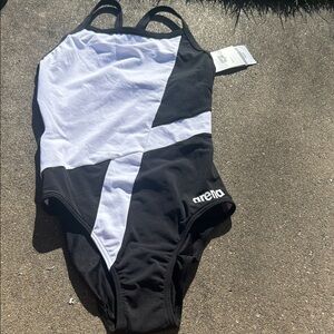 NWTArena Women's Performance Diamond Team Print Light Drop Back Bathing Swimsuit